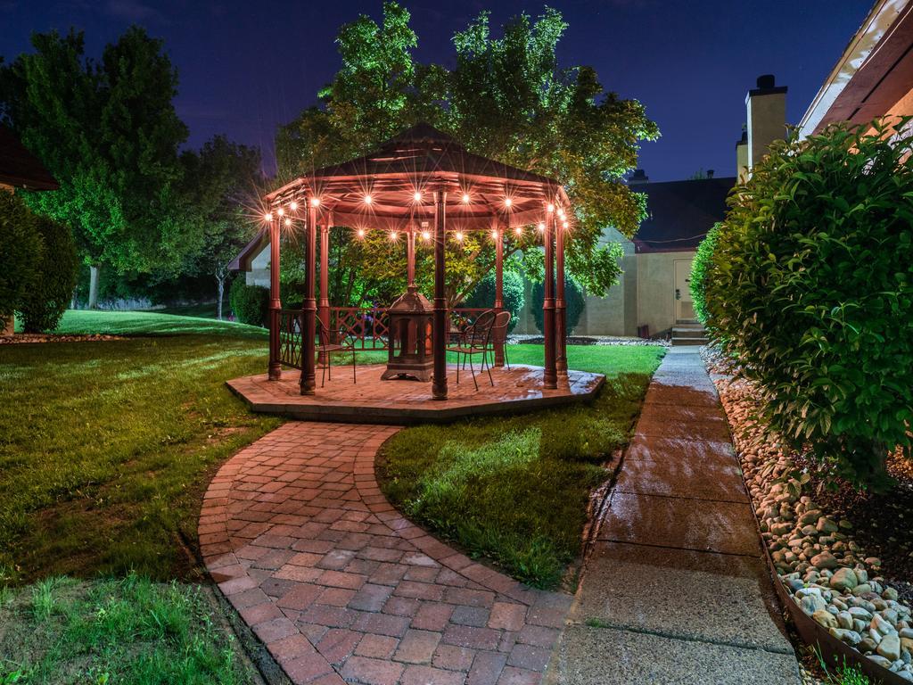 בנסאלם Inn Of The Dove Romantic Luxury & Business Suites מראה חיצוני תמונה