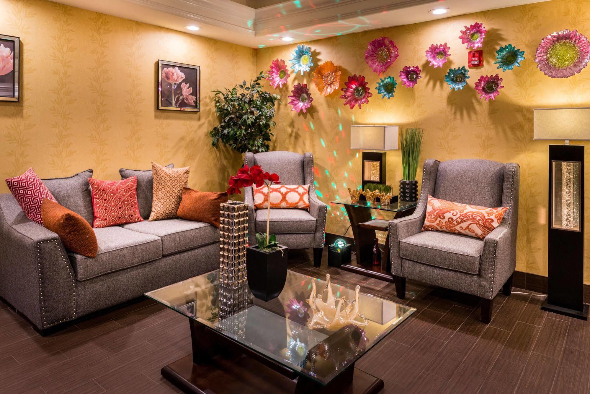 בנסאלם Inn Of The Dove Romantic Luxury & Business Suites מראה חיצוני תמונה