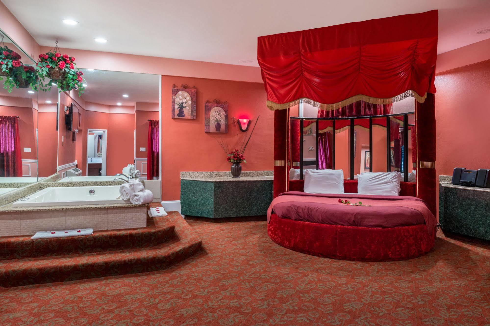 בנסאלם Inn Of The Dove Romantic Luxury & Business Suites מראה חיצוני תמונה