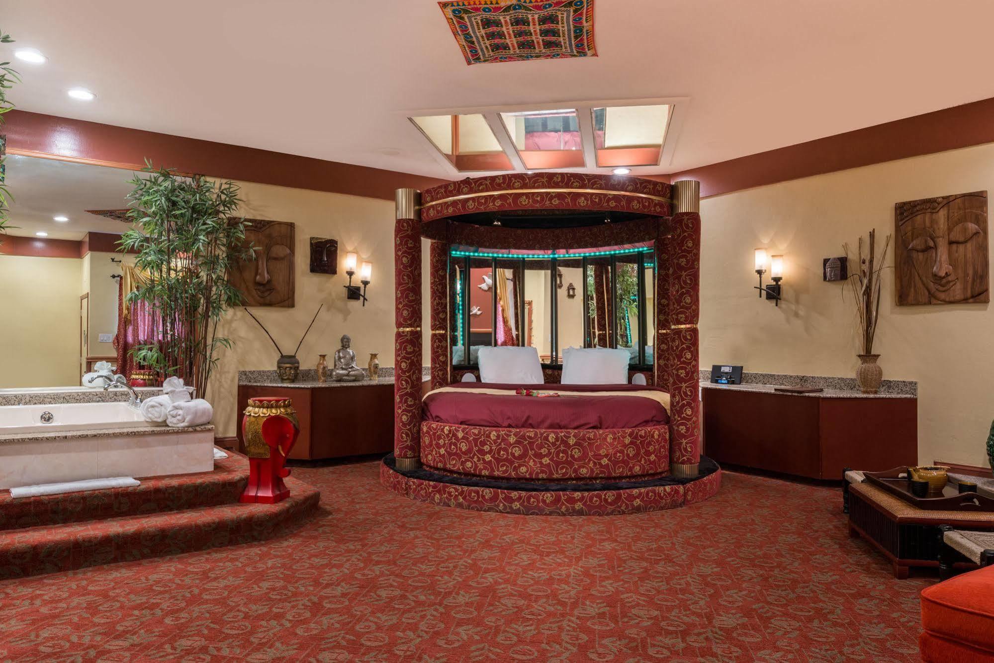 בנסאלם Inn Of The Dove Romantic Luxury & Business Suites מראה חיצוני תמונה
