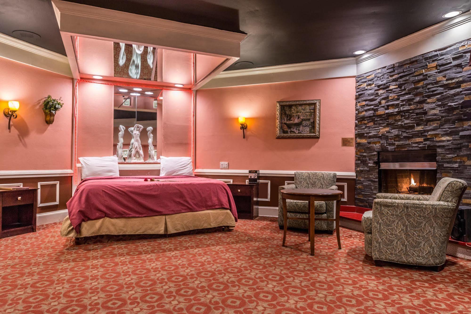 בנסאלם Inn Of The Dove Romantic Luxury & Business Suites מראה חיצוני תמונה
