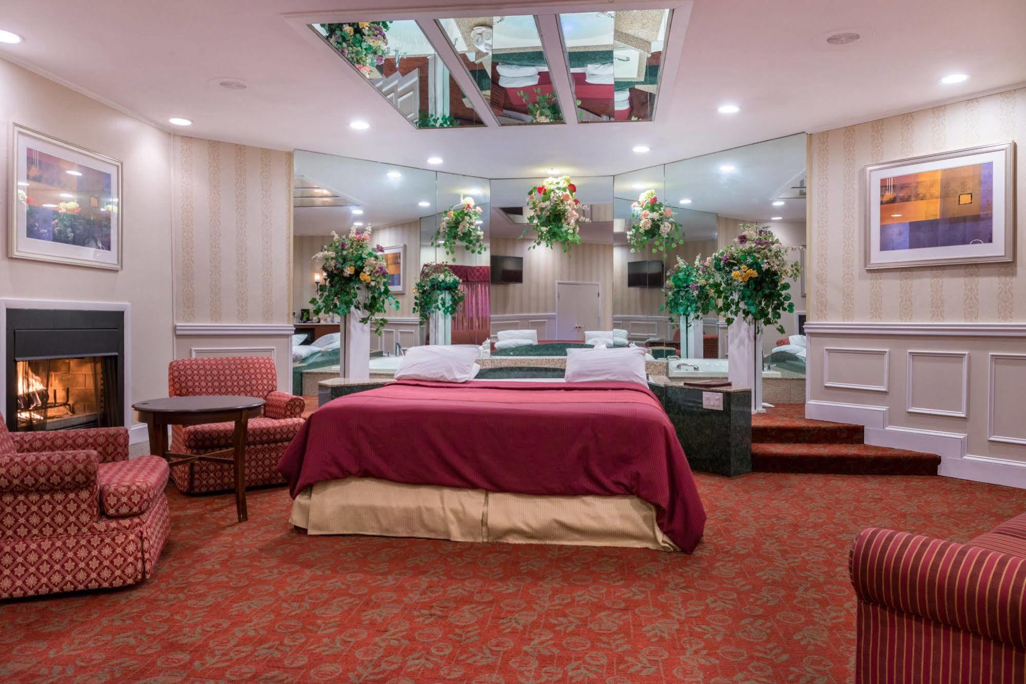 בנסאלם Inn Of The Dove Romantic Luxury & Business Suites מראה חיצוני תמונה