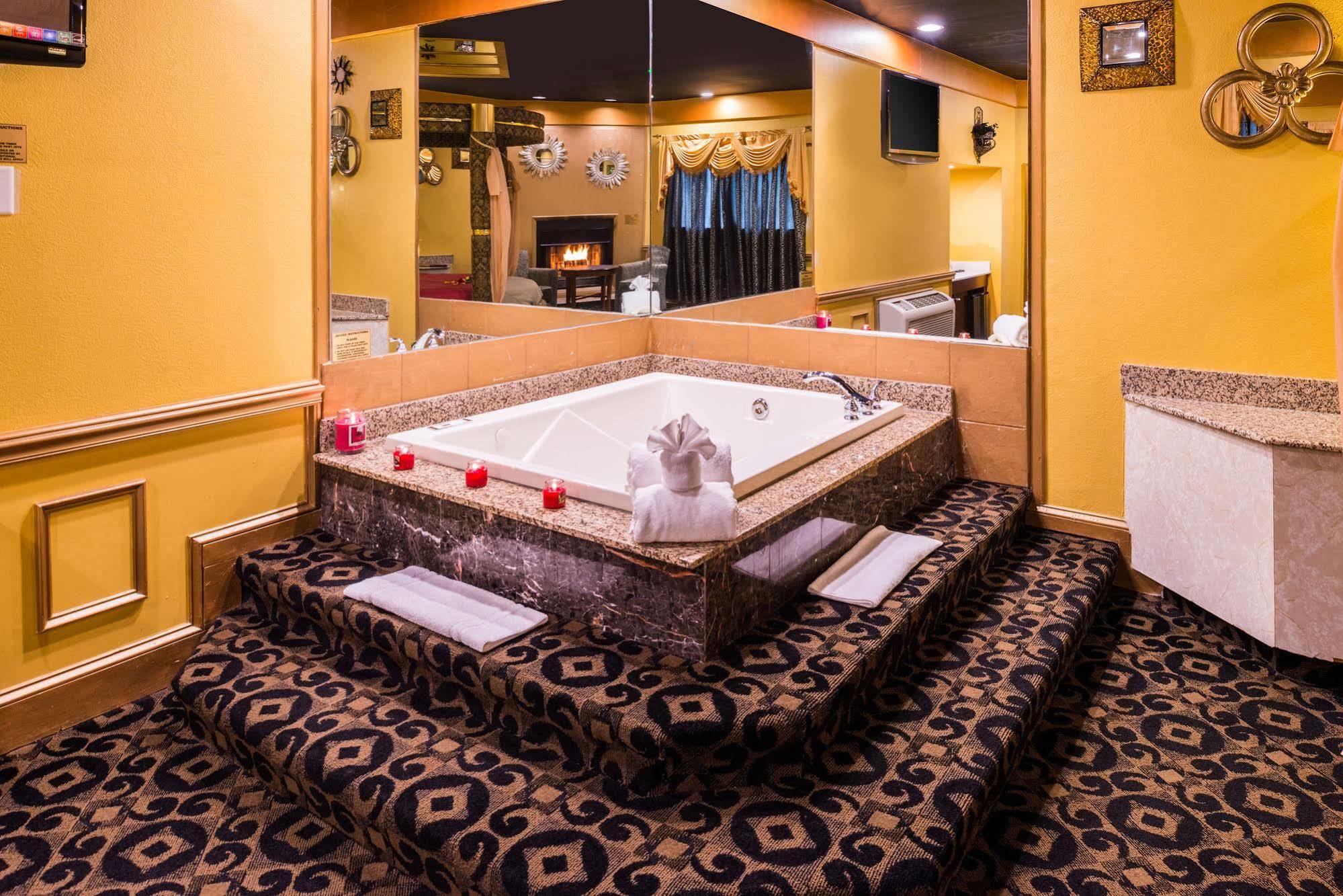בנסאלם Inn Of The Dove Romantic Luxury & Business Suites מראה חיצוני תמונה