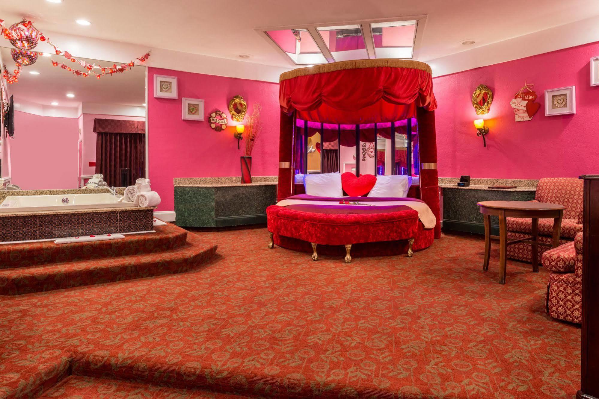 בנסאלם Inn Of The Dove Romantic Luxury & Business Suites מראה חיצוני תמונה