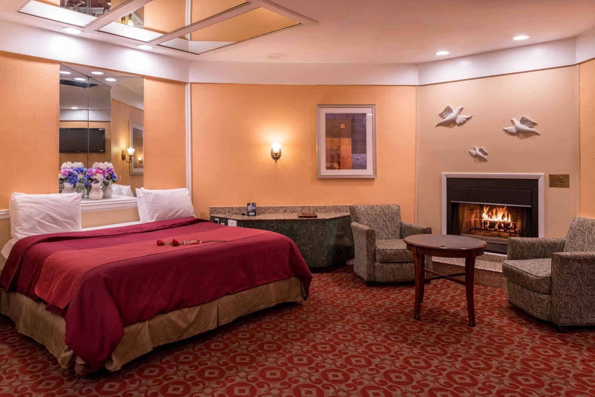 בנסאלם Inn Of The Dove Romantic Luxury & Business Suites מראה חיצוני תמונה